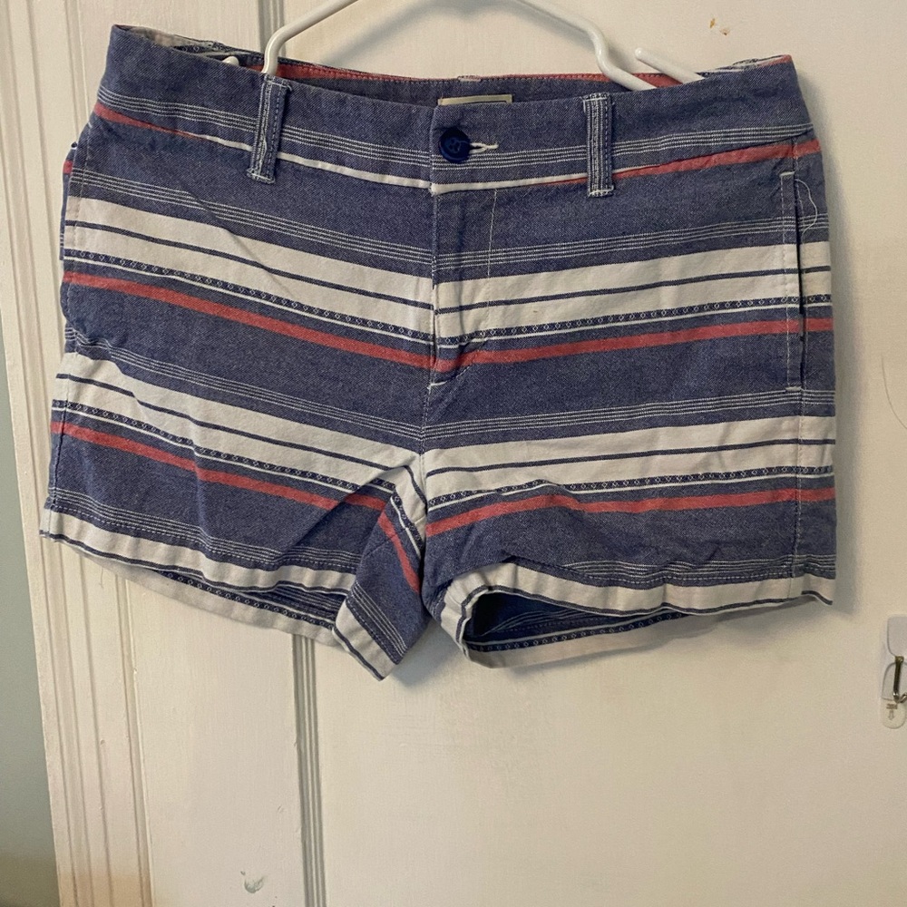 Gap stripped 4” shorts